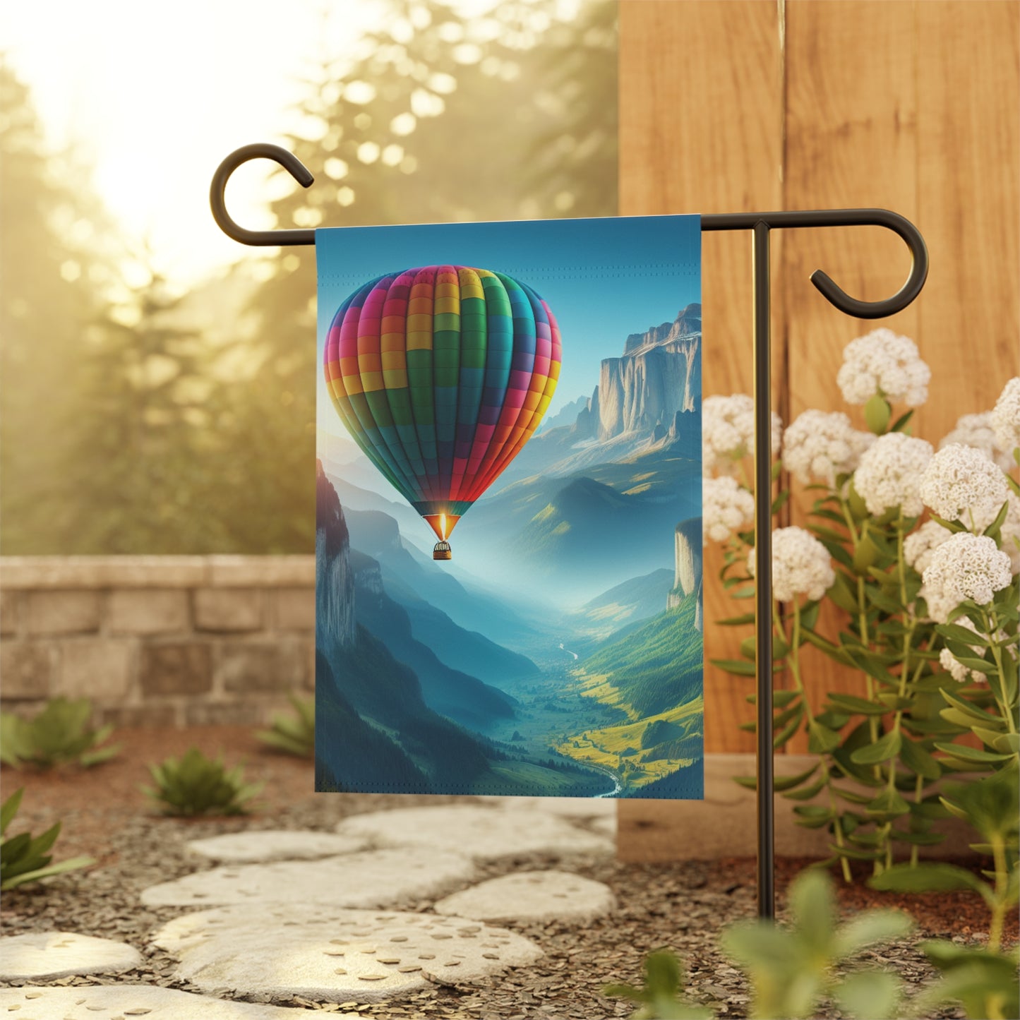 Vibrant Hot Air Balloon Garden Flag - Outdoor Wall Decor for Garden Enthusiasts